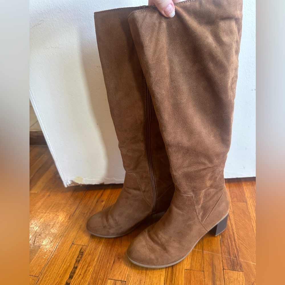 Universal Thread Tan Suede Heeled Boots